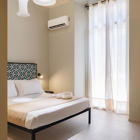 Almica24 Hotel Бари Екстериор снимка