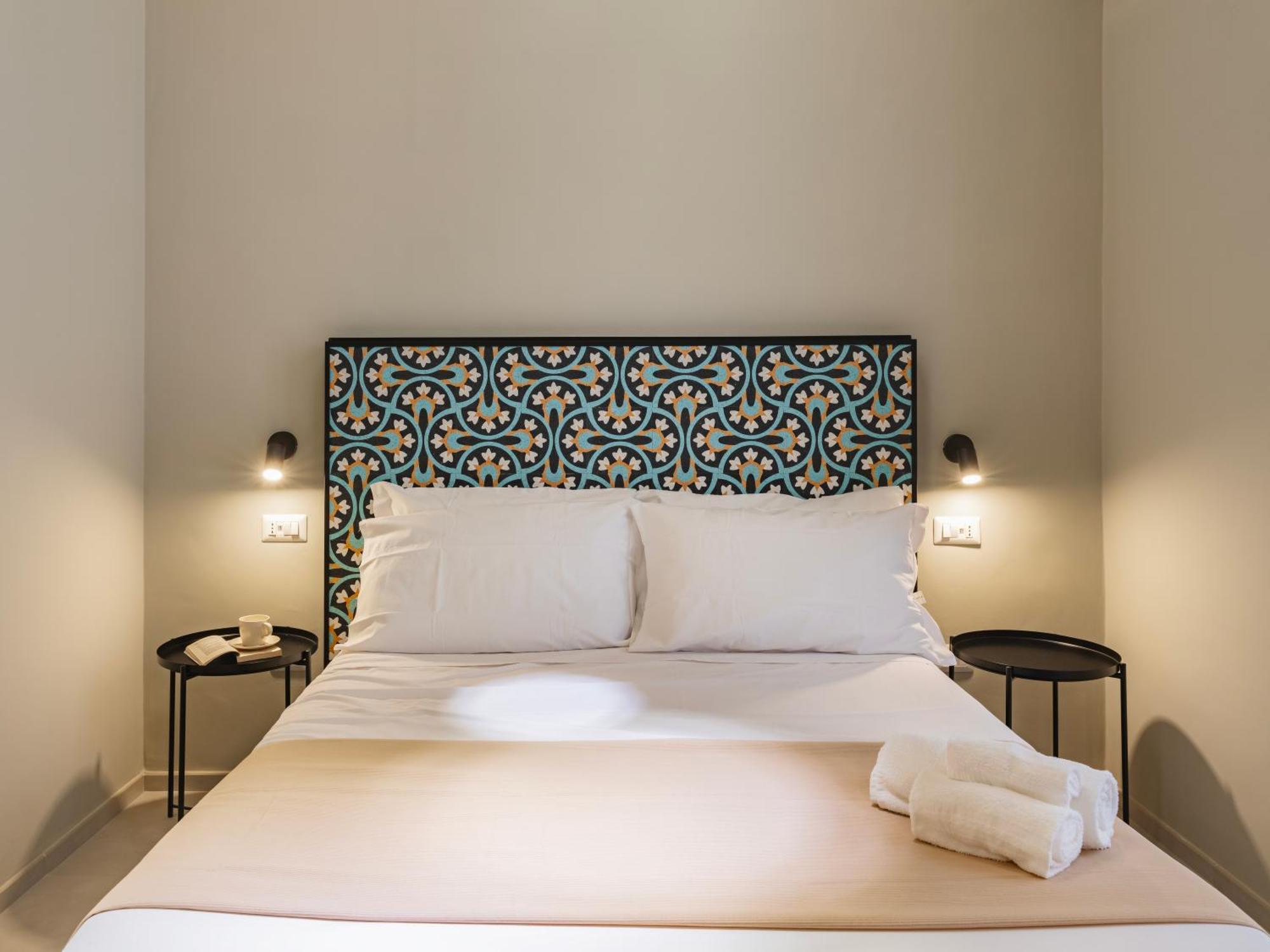 Almica24 Hotel Бари Екстериор снимка