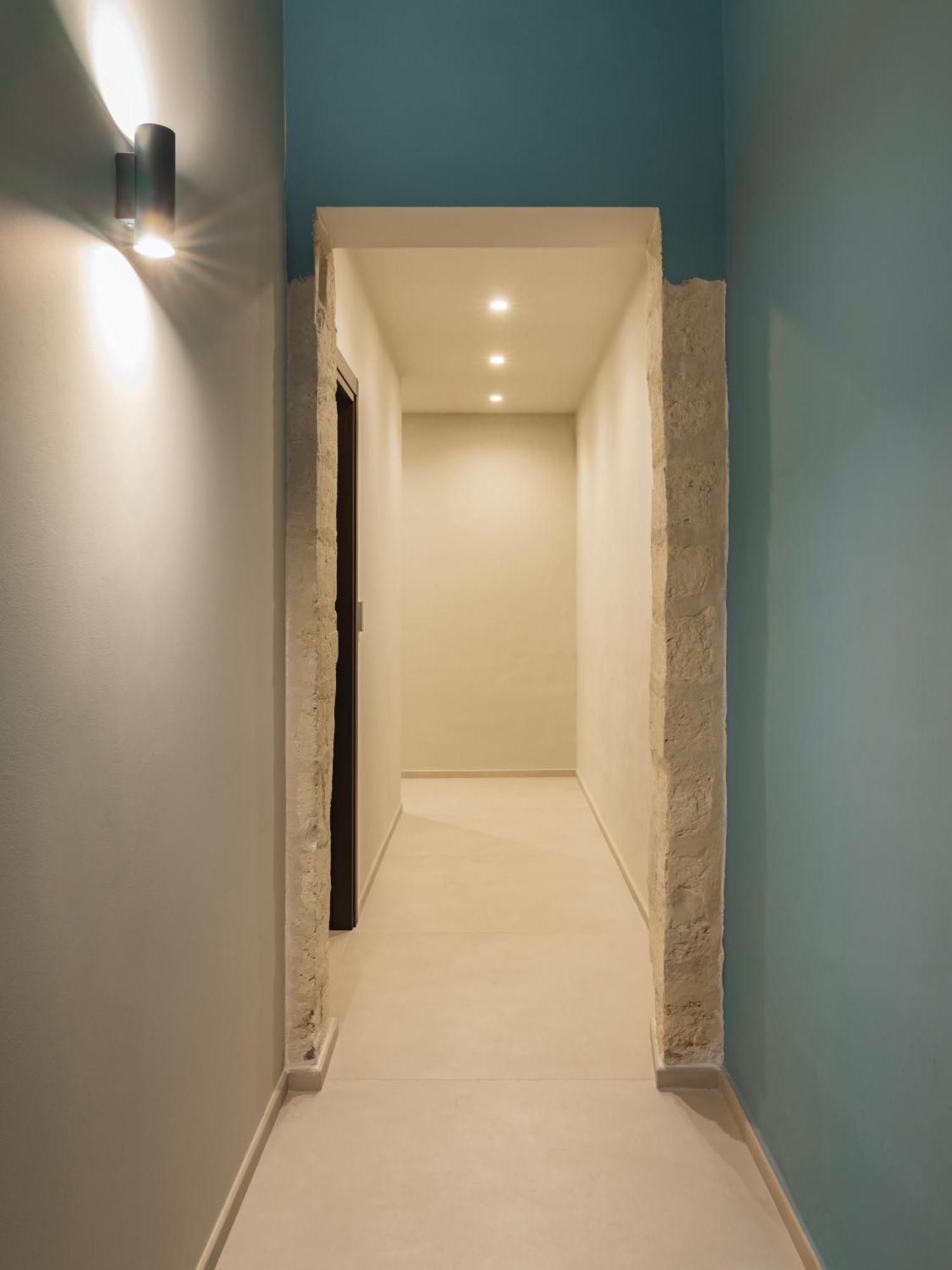 Almica24 Hotel Бари Екстериор снимка