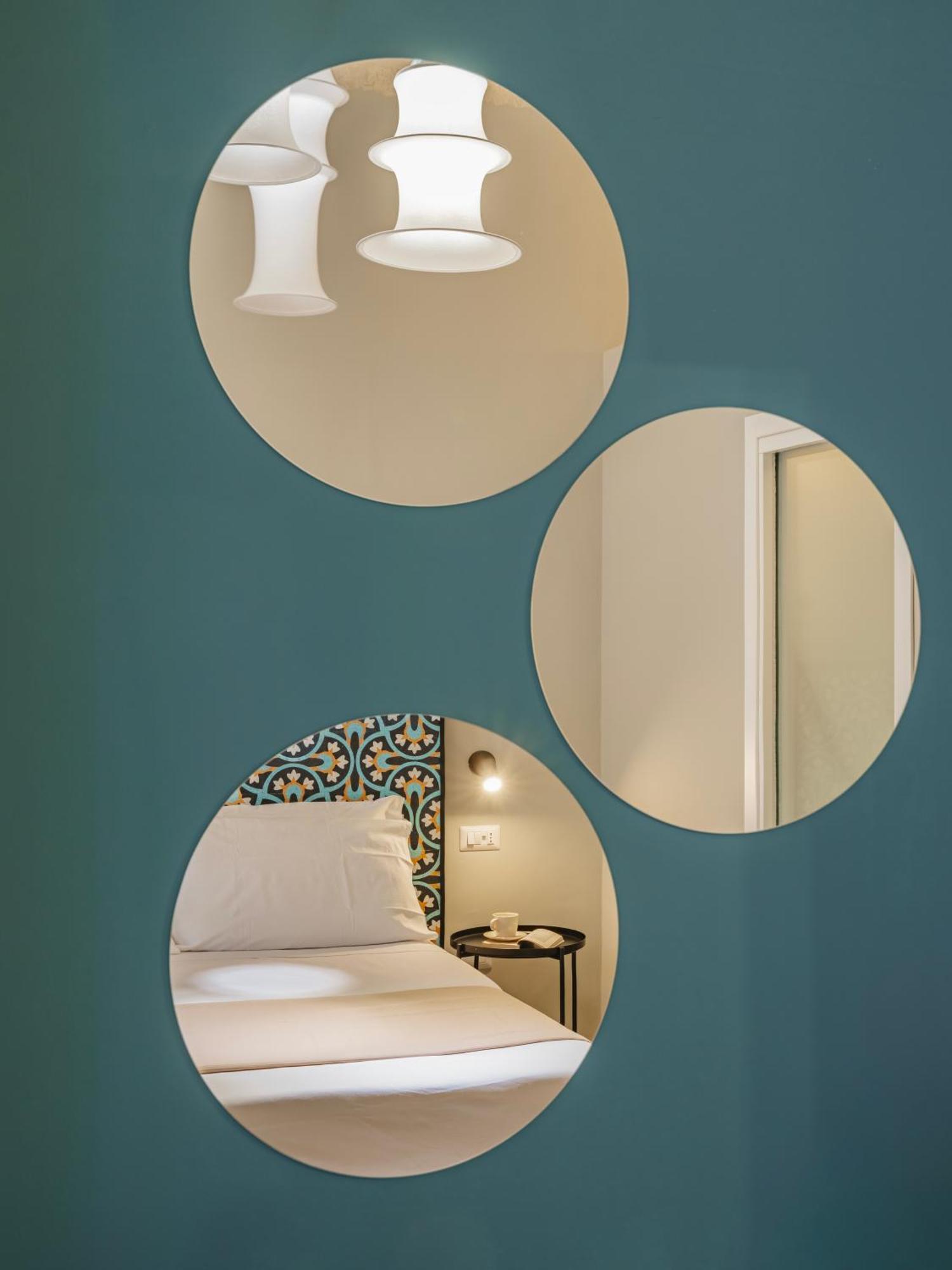 Almica24 Hotel Бари Екстериор снимка