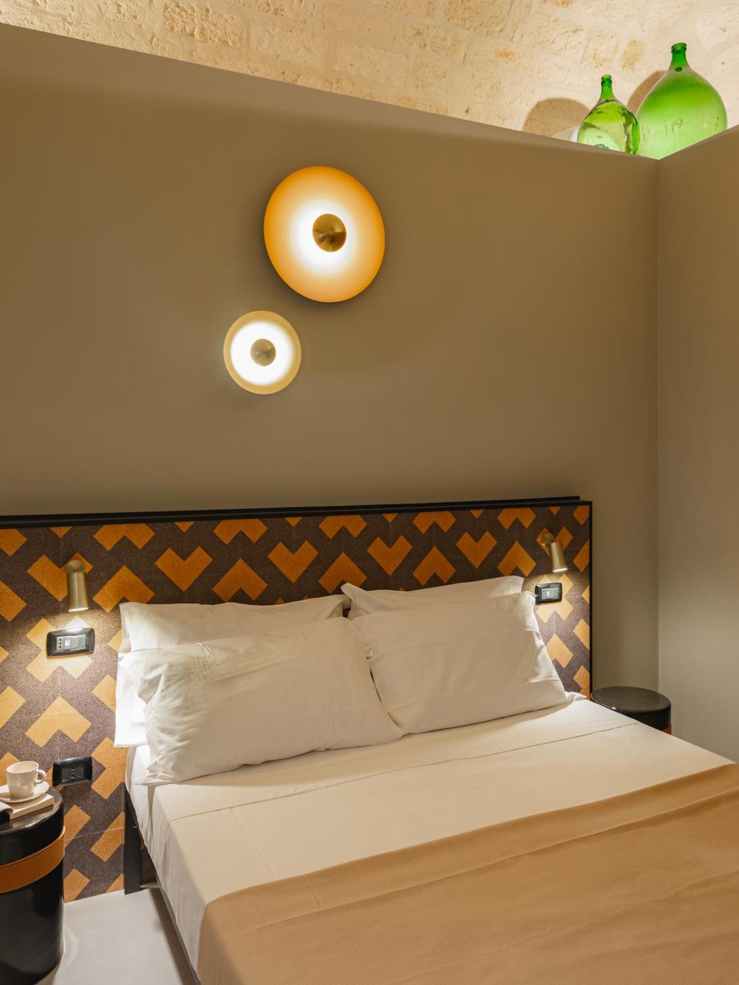 Almica24 Hotel Бари Екстериор снимка