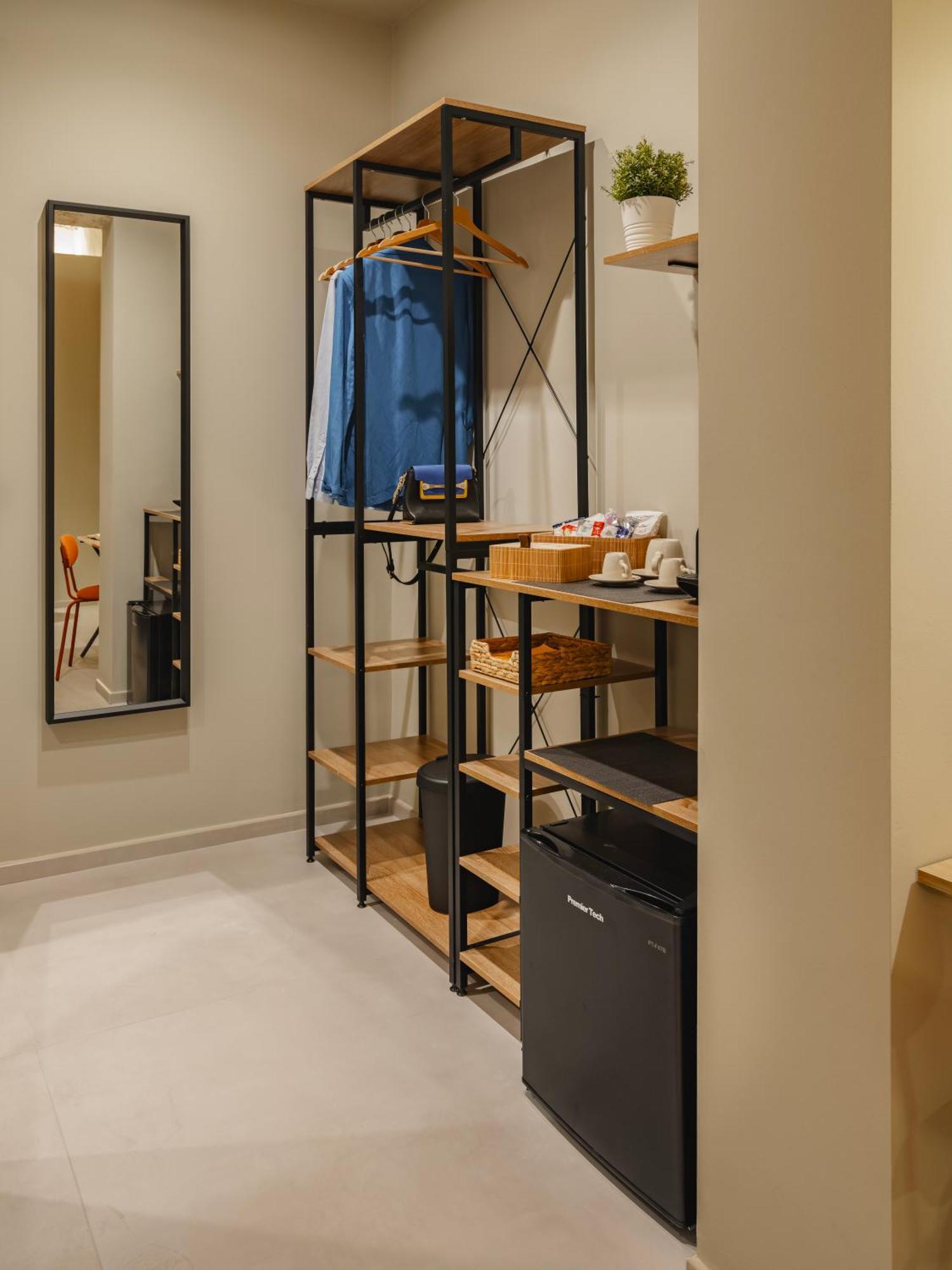Almica24 Hotel Бари Екстериор снимка