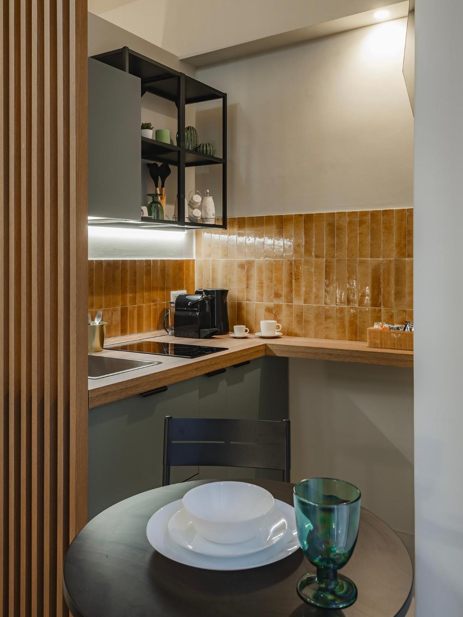 Almica24 Hotel Бари Екстериор снимка
