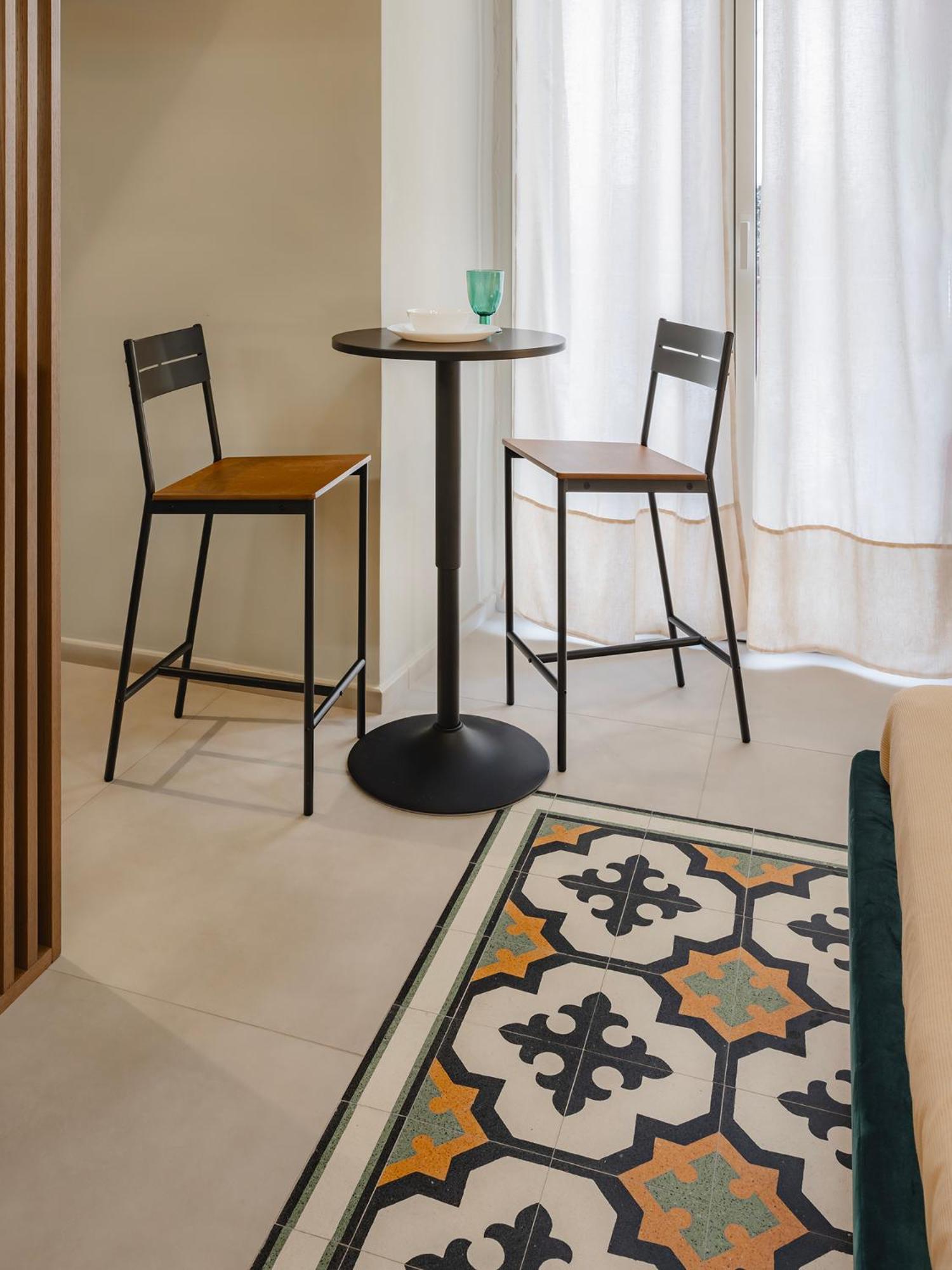 Almica24 Hotel Бари Екстериор снимка