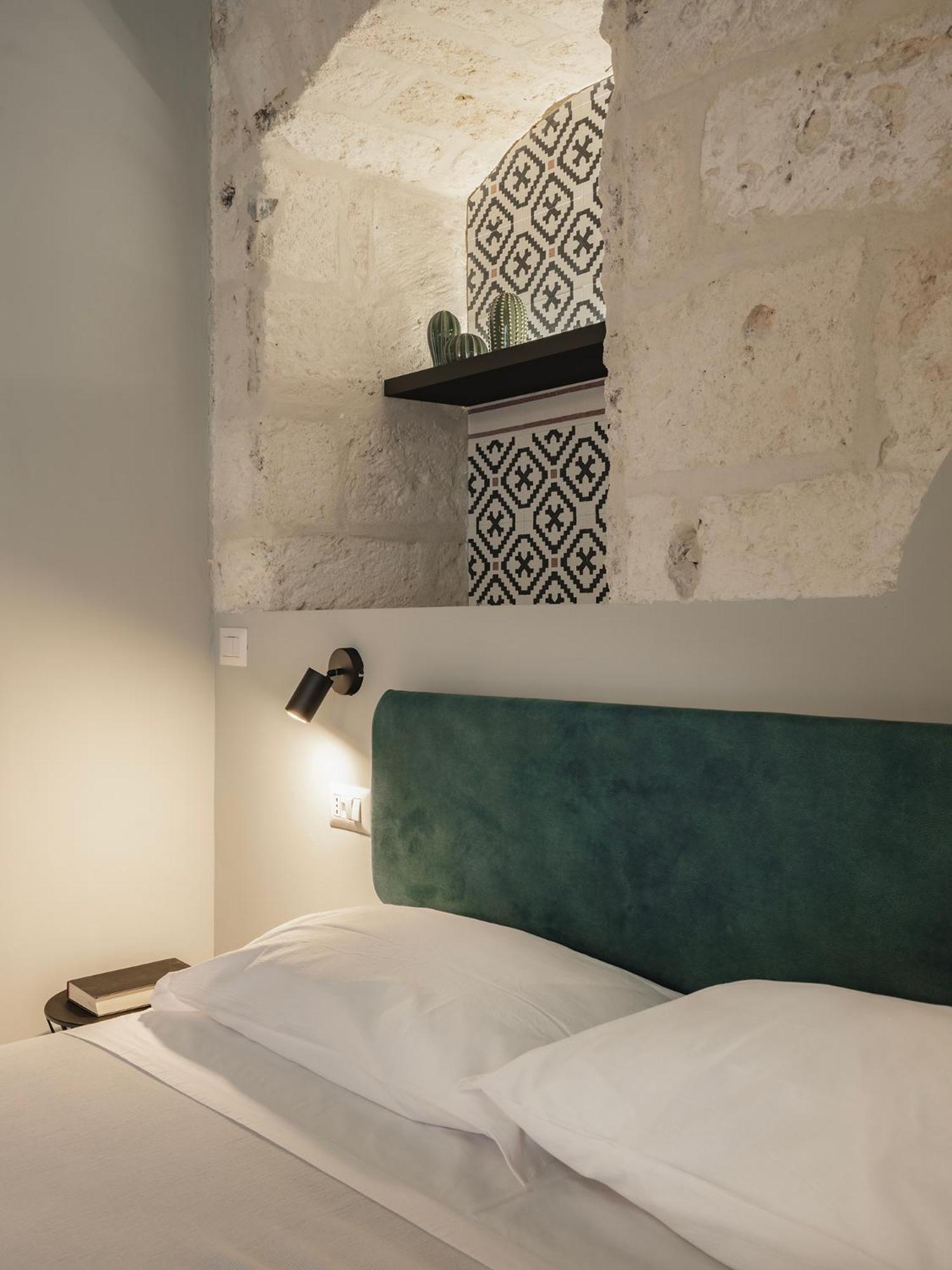 Almica24 Hotel Бари Екстериор снимка