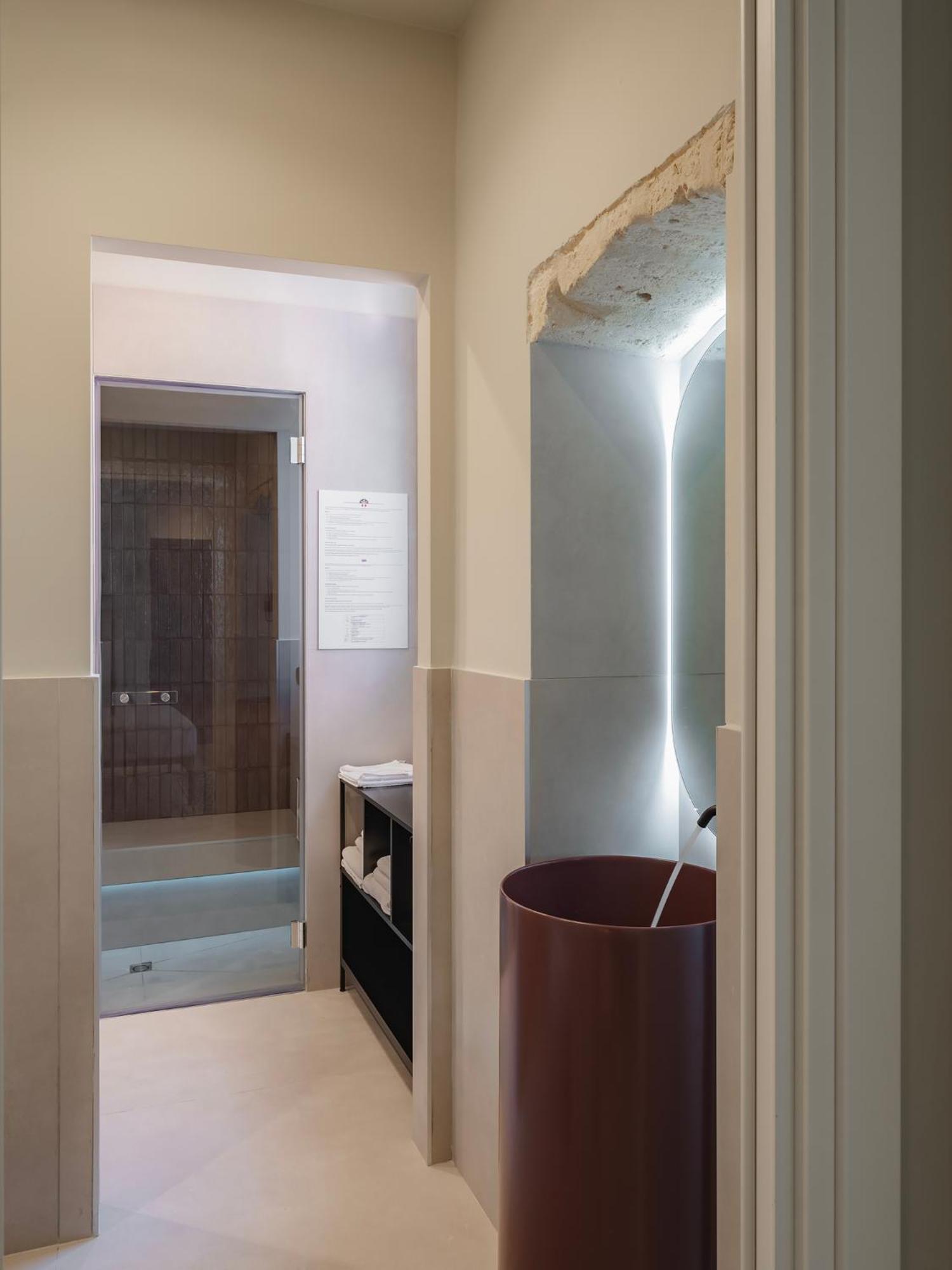 Almica24 Hotel Бари Екстериор снимка