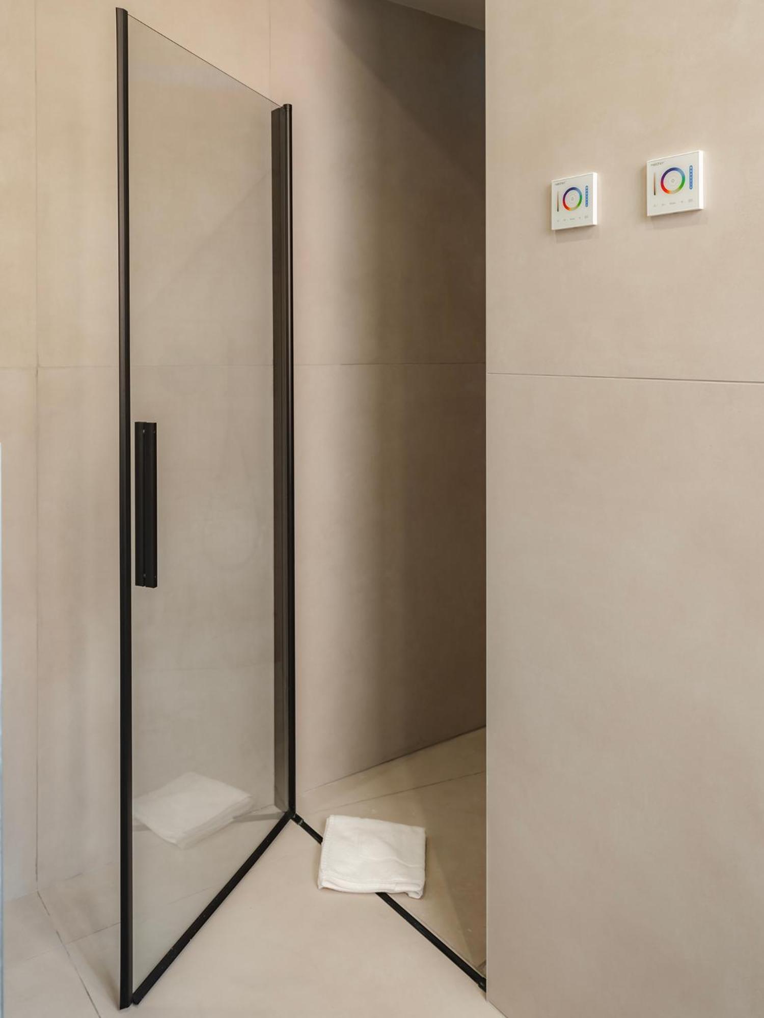 Almica24 Hotel Бари Екстериор снимка
