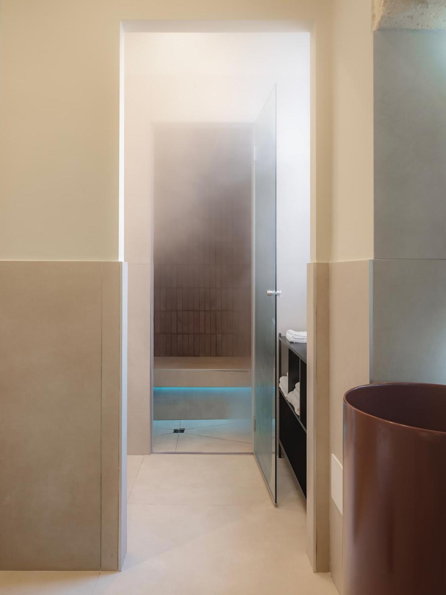 Almica24 Hotel Бари Екстериор снимка